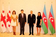 Presidents Saakashvili and Aliyev with their wives