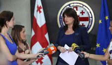 The Government Administration chairperson Nino Kobakhidze states that Saakahvili’s behavior is not serious