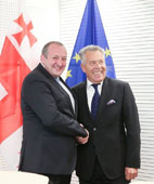 President of Georgia, Giorgi Margvelashvili and President of Union of European Chambers of Trade and Industry Richard Webb on May 12.