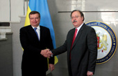 Konstantin Grishenko (left) and Grigol Vashadze